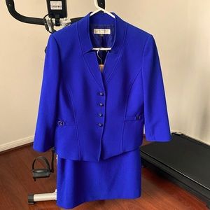 Tabari suit - women’s 12 petite